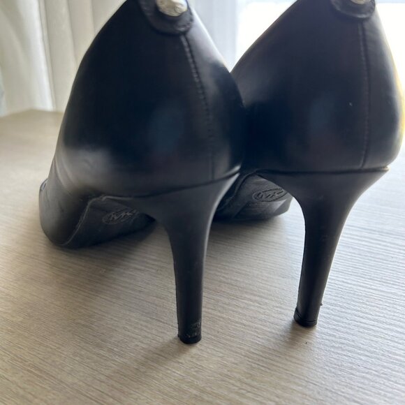 7.5 black Michael Kors heels - Picture 3 of 6